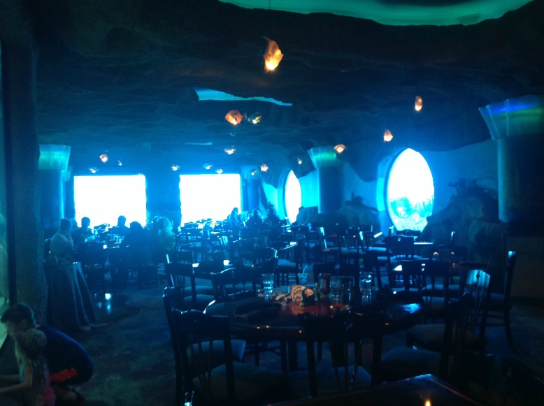 aquarium_dining_room