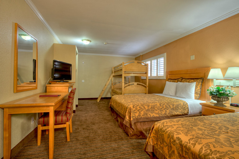 18 Family Friendly Hotels With Bunks Beds Near Disneyland Family