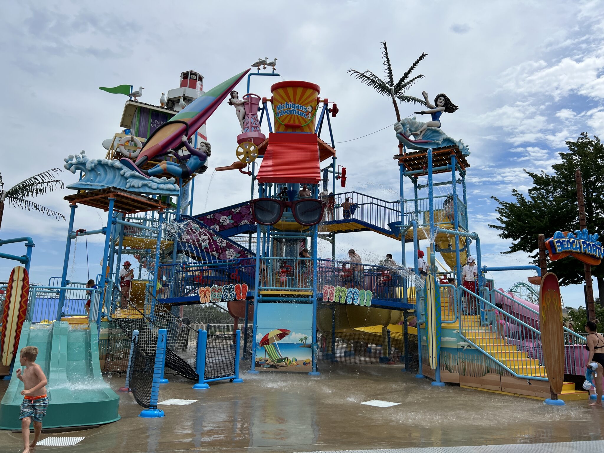 Guide To Covering Michigan's Adventure in 1 day - Family Review Guide